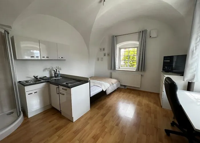 Yellow House - 2 Daire *